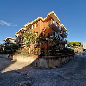 loano-bilocale-a-150-metri-dal-mare-con-giardino.hotelitalianriviera.com/