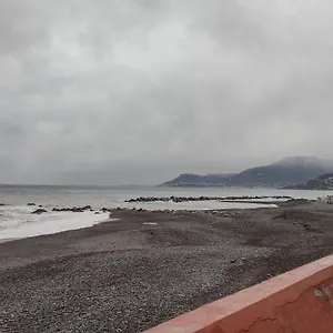 appartamento-mama-monolocale-terrazzo-vista-mare.hotelitalianriviera.com/