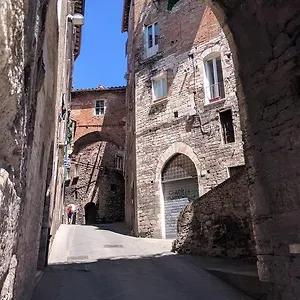 la-casina-di-perugia.hotels-perugia.com/
